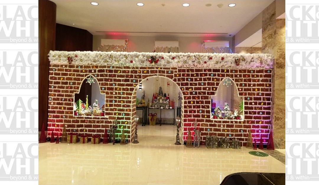 Sheraton Oman Hotel’s largest gingerbread house 