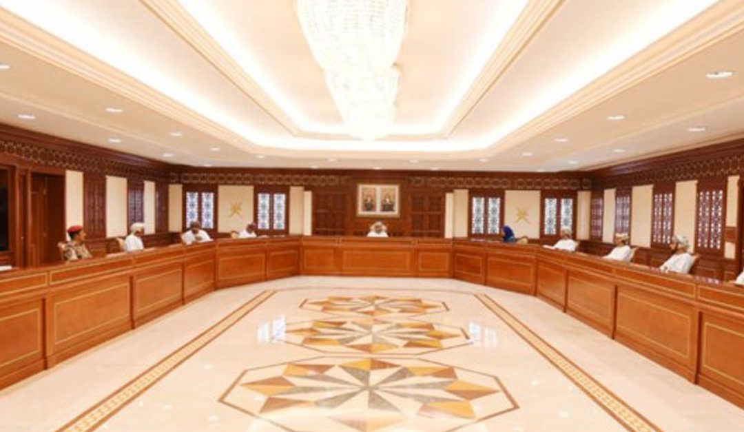 Covid-19 Supreme Committee halves government employees at workplace, suspends sports, student attendance at schools