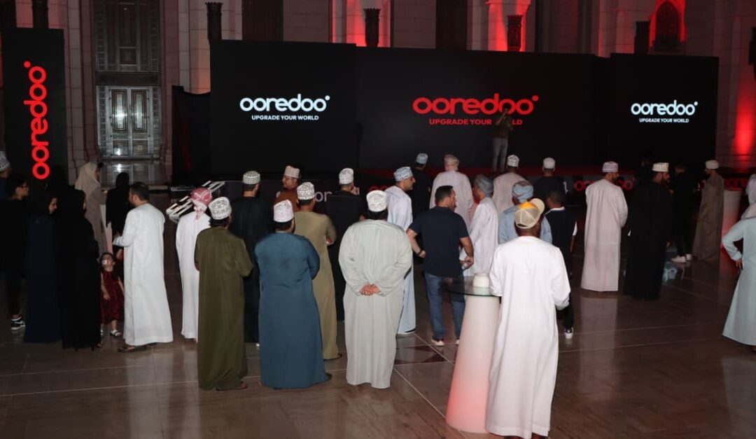 First customers in Oman receive new iPhone 14 as Ooredoo unveils new device