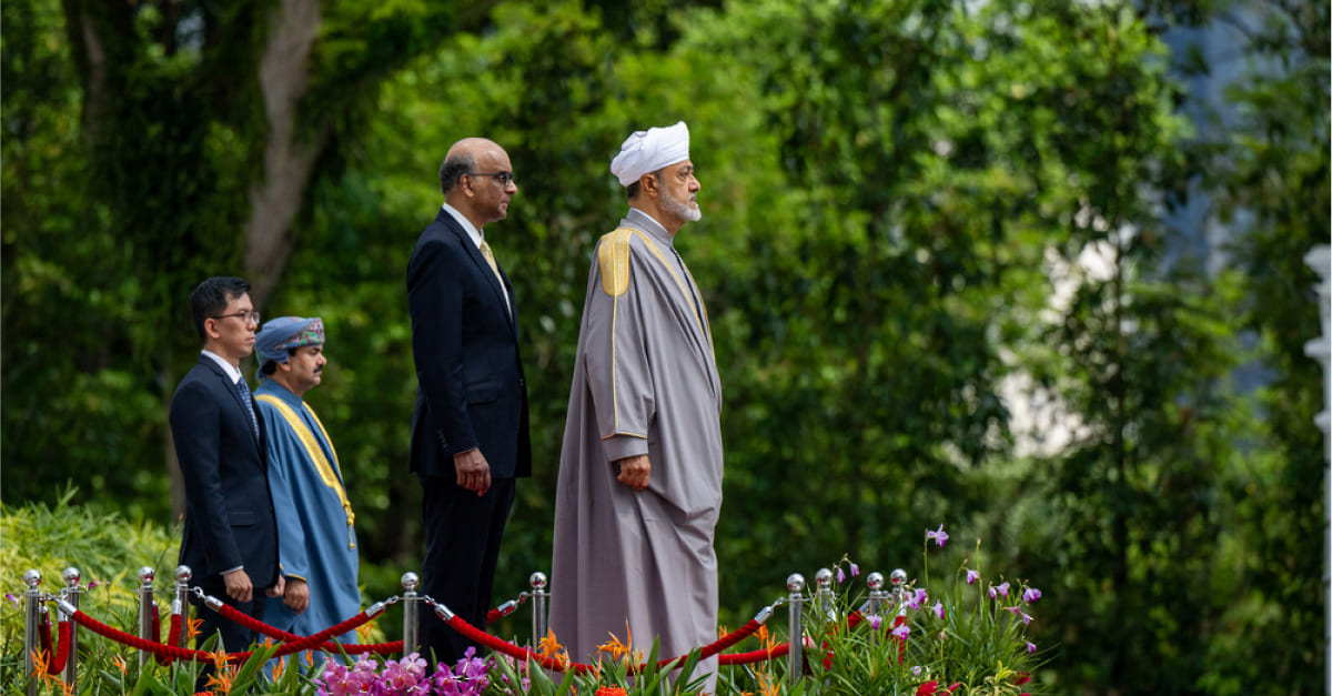 HM The Sultan accorded official reception on His visit to Singapore