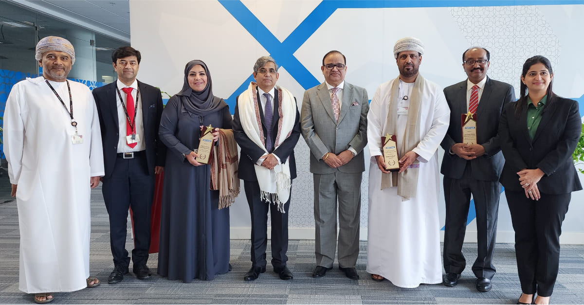 Bank Muscat honoured with prestigious long-standing partnership award from HDFC Bank