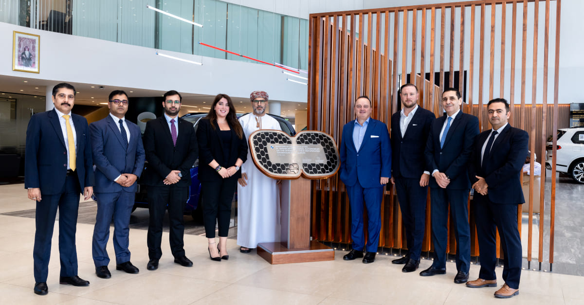 BMW Group Middle East head’s first official visit to BMW Oman - Black ...