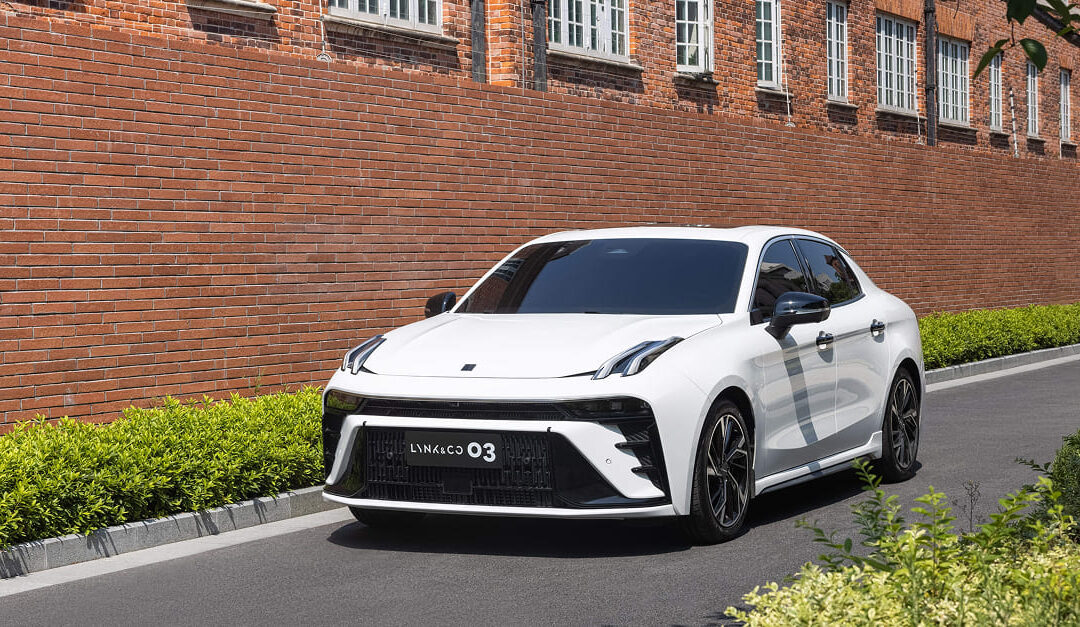 Unleash the racer within – drive Lynk & Co 03